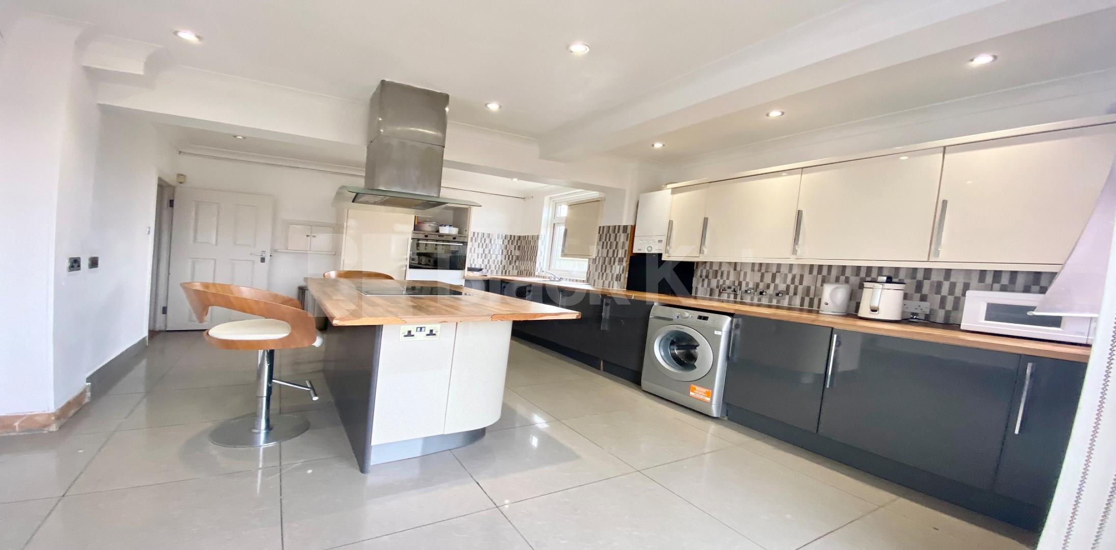 			LET   , 4 Bedroom, 2 bath, 2 reception Semi-Detached House			 Ringmore Rise, Dulwich / Honor Oak / Forest Hill Borders.